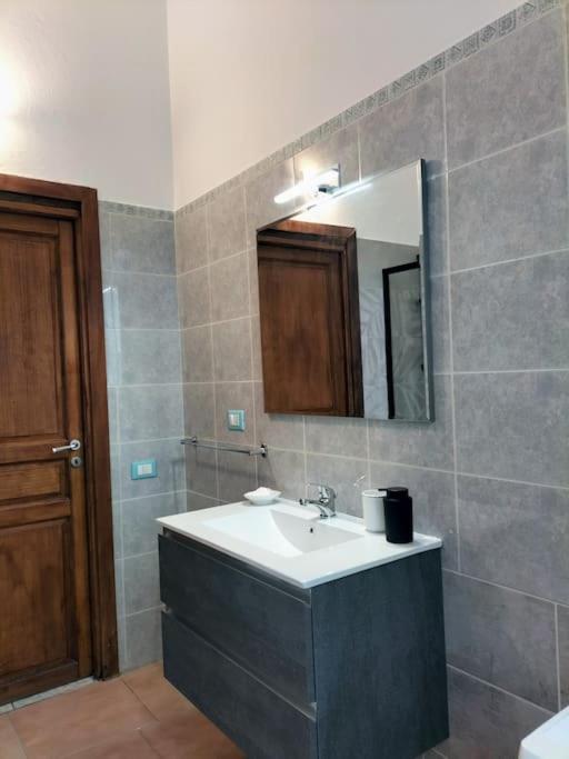 Casa Marta Apartment Cagliari Ngoại thất bức ảnh